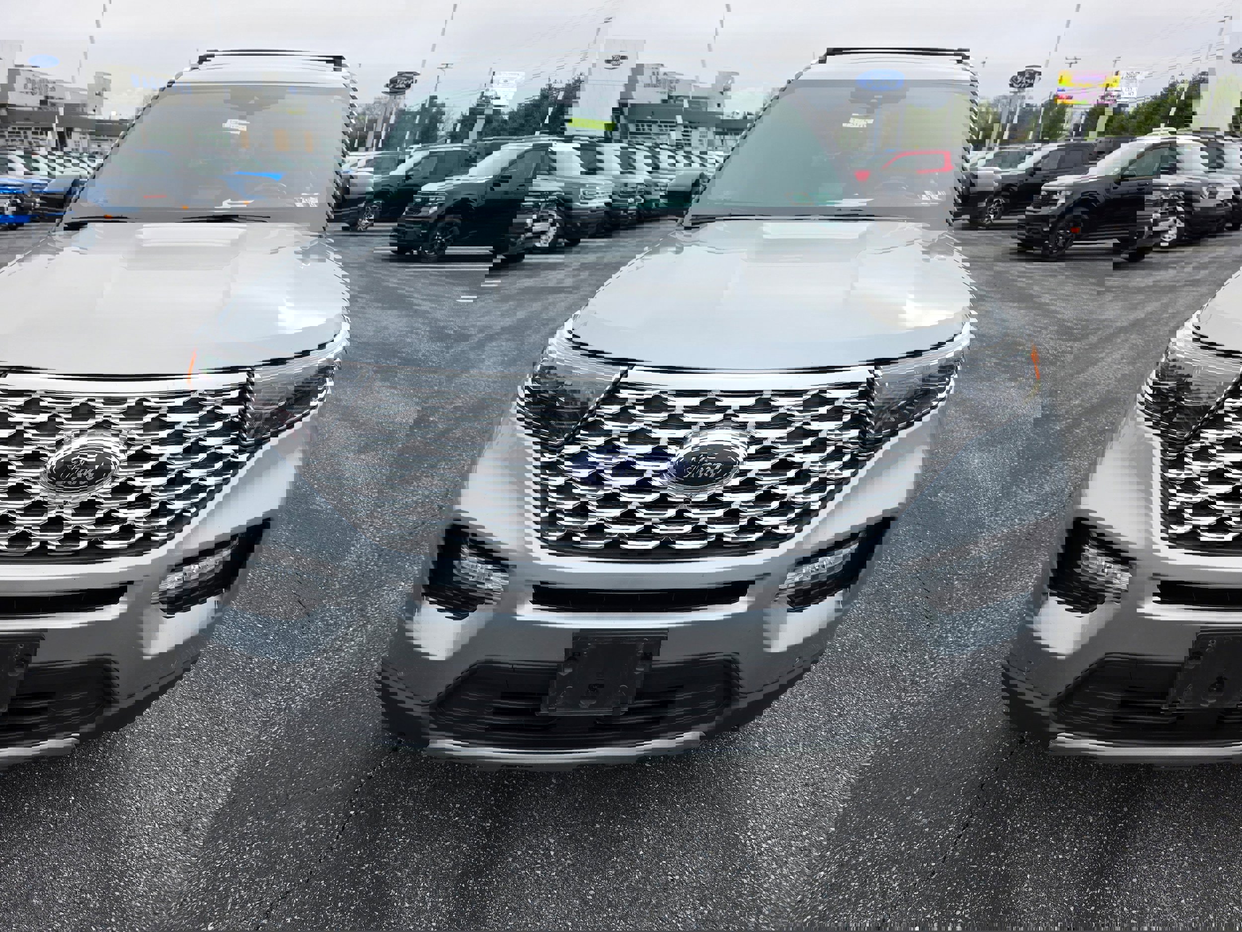 Certified 2023 Ford Explorer Platinum w/ Premium Technology Package image 8