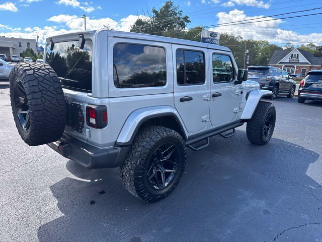 Used 2022 Jeep Wrangler Unlimited Sahara w/ Cold Weather Group AWD/4WD image 3