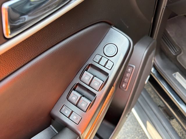 Used 2018 GMC Yukon Denali AWD/4WD image 28