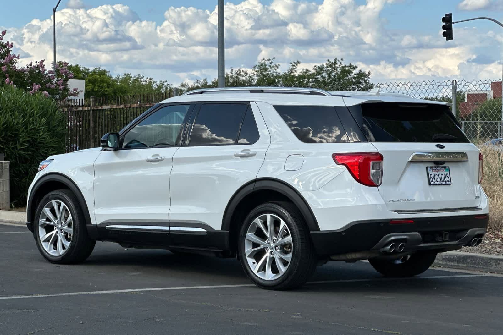 Certified 2021 Ford Explorer Platinum w/ Equipment Group 601A AWD/4WD image 6
