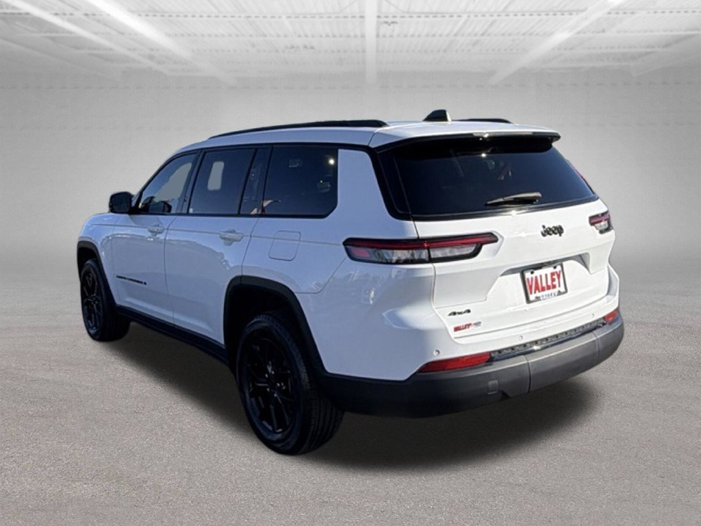 Used 2024 Jeep Grand Cherokee L Laredo AWD/4WD image 9