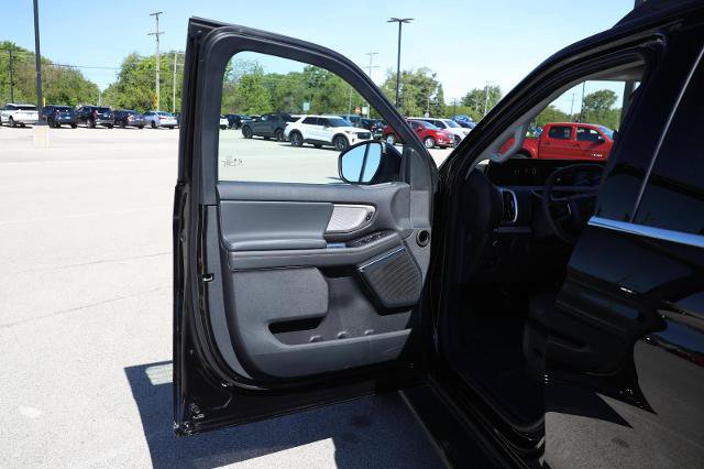 Certified 2025 Ford Expedition Active AWD/4WD image 22