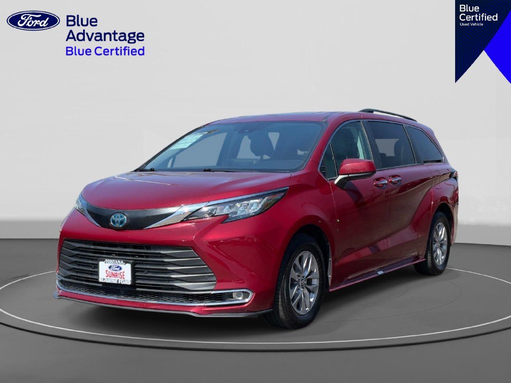 Used 2023 Toyota Sienna XLE