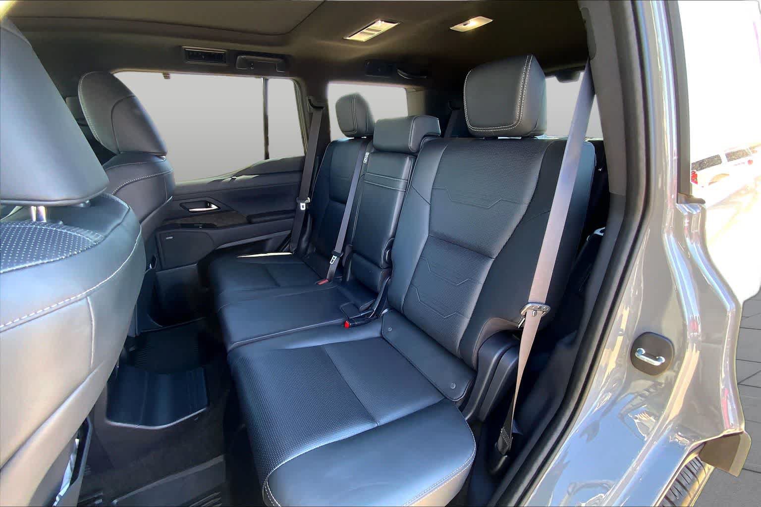Used 2024 Lexus GX 550 AWD/4WD image 20