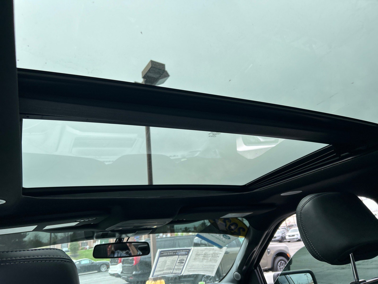 Certified 2022 Ford F150 Platinum w/ Equipment Group 701A High image 4