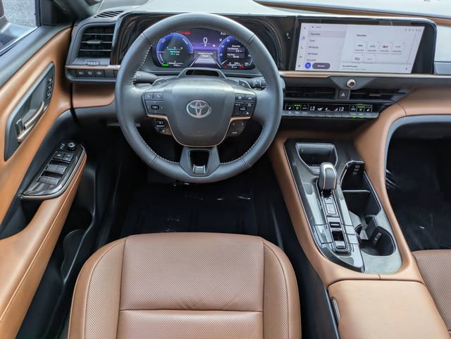 Used 2025 Toyota Crown Signia w/ Advanced Technology Package AWD/4WD image 16