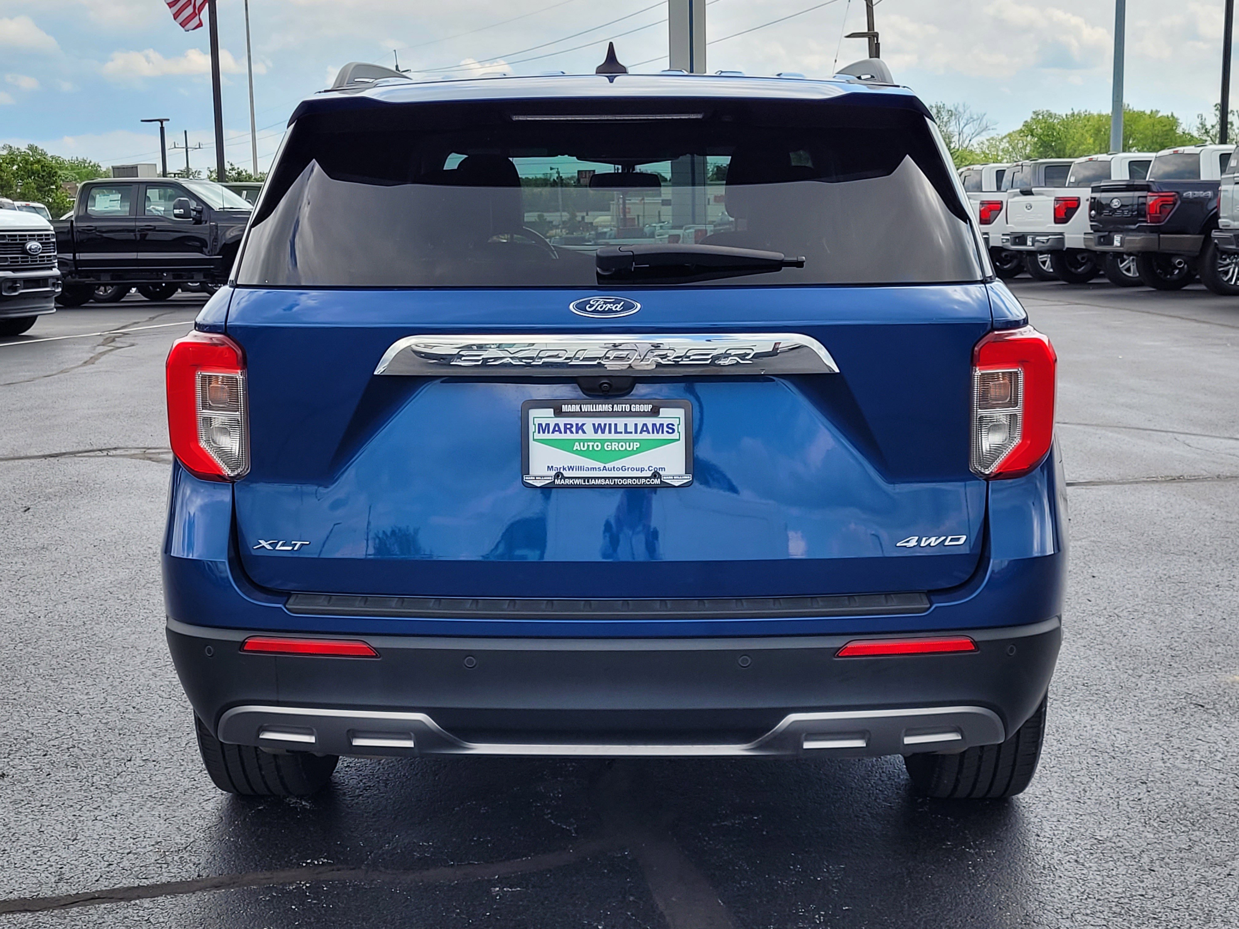 Certified 2022 Ford Explorer XLT w/ Equipment Group 202A AWD/4WD image 5
