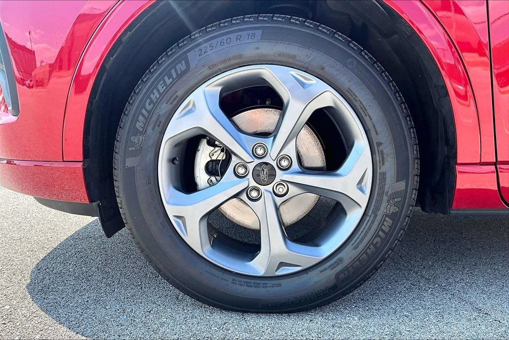 Certified 2024 Ford Escape ST-Line AWD/4WD image 9