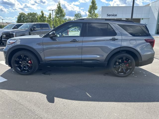Certified 2024 Ford Explorer ST w/ Equipment Group 401A AWD/4WD image 2