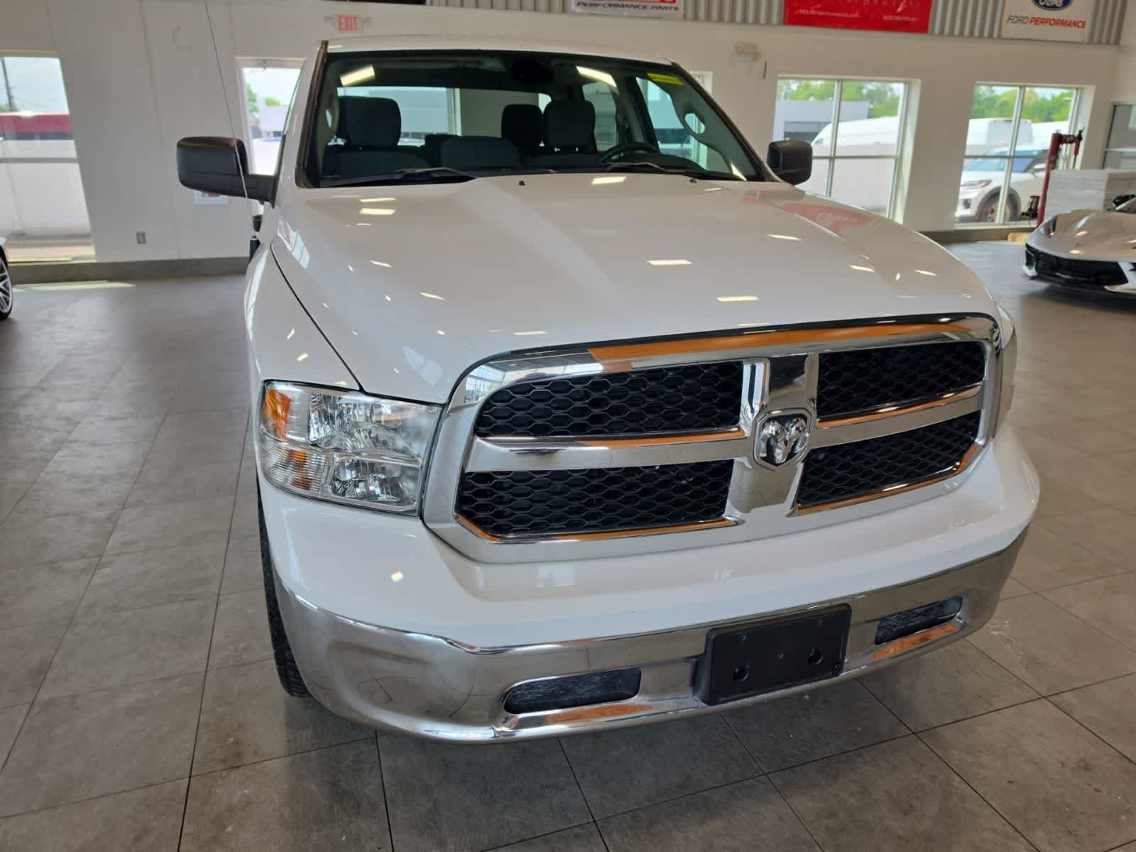 Used 2022 RAM 1500 Classic SLT AWD/4WD image 4