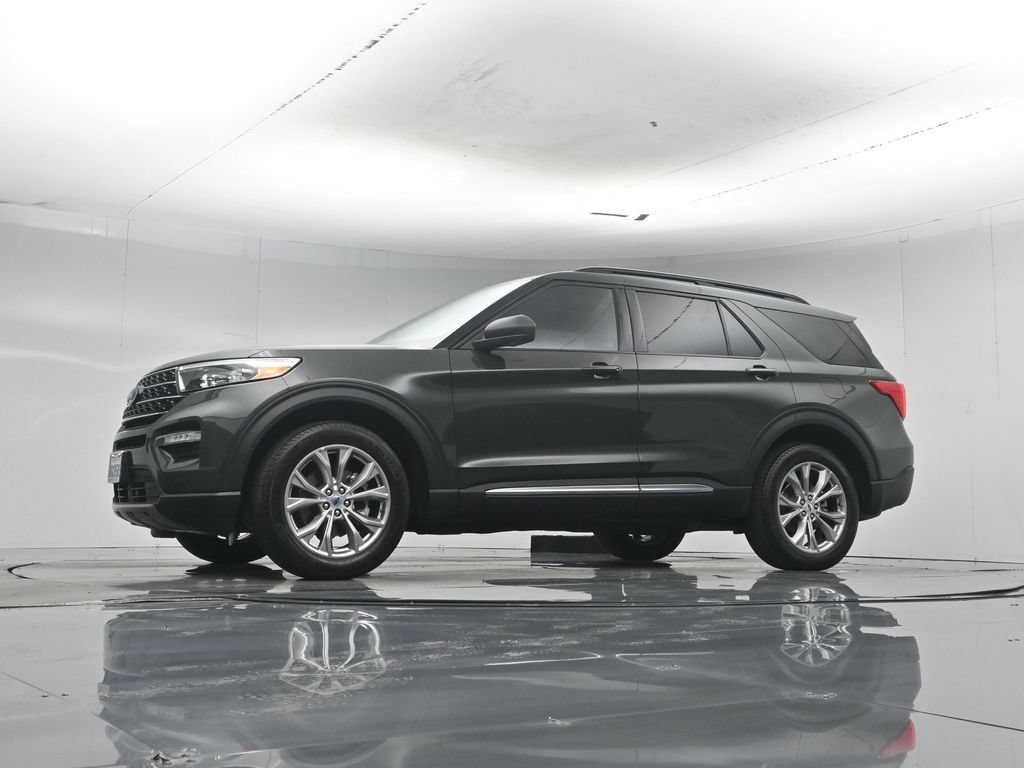 Certified 2023 Ford Explorer XLT w/ Equipment Group 202A AWD/4WD image 47