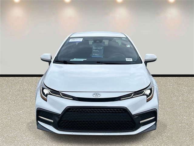 Used 2022 Toyota Corolla SE image 2