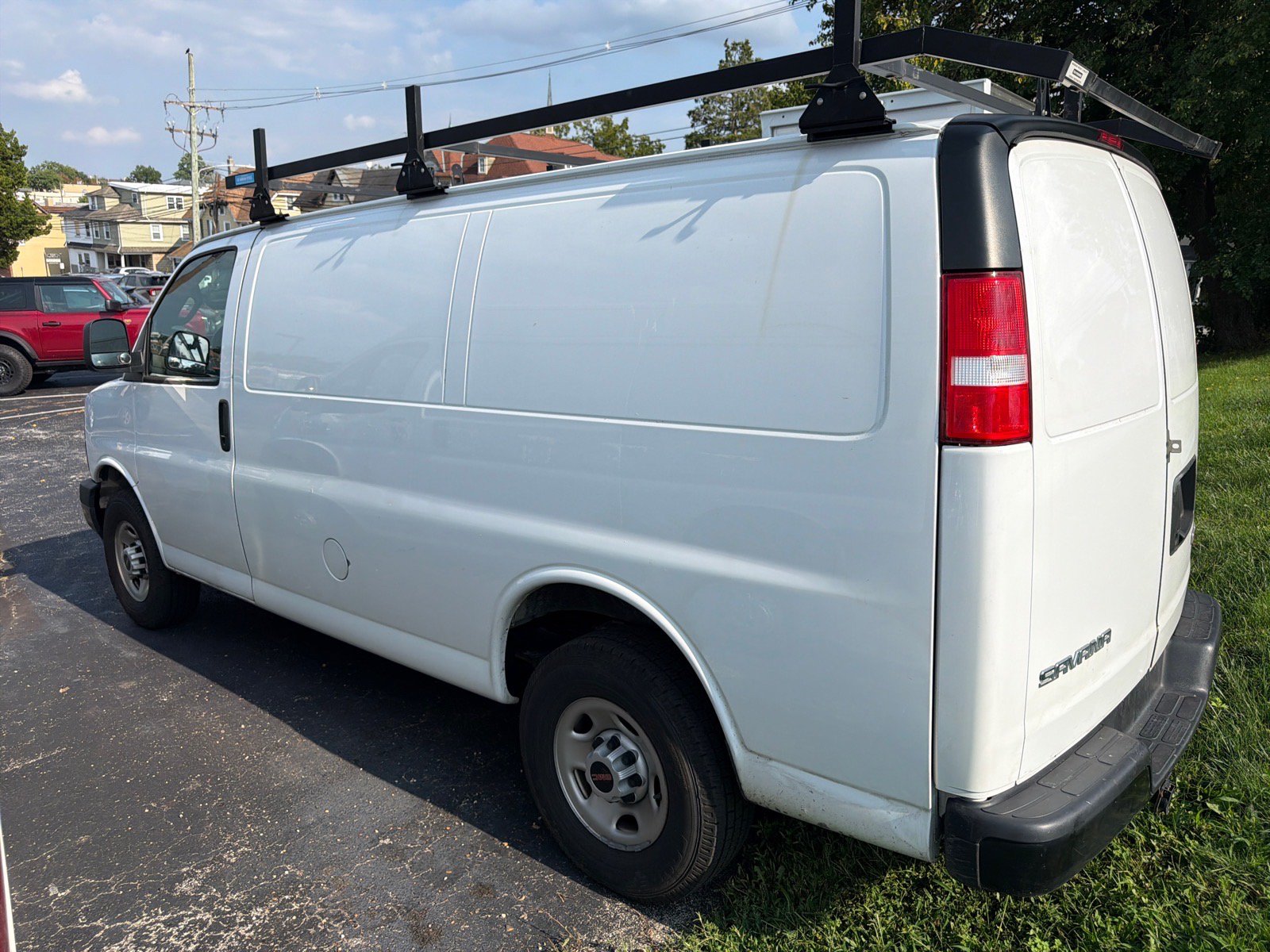 Used 2022 GMC Savana 2500 w/ Driver Convenience Package RWD image 8