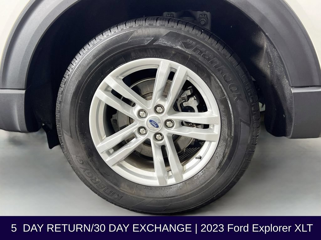 Certified 2023 Ford Explorer XLT w/ Equipment Group 202A AWD/4WD image 36