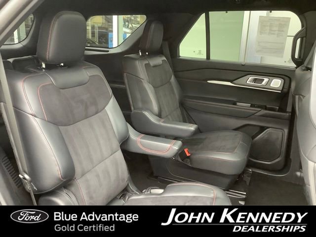 Certified 2025 Ford Explorer ST image 23