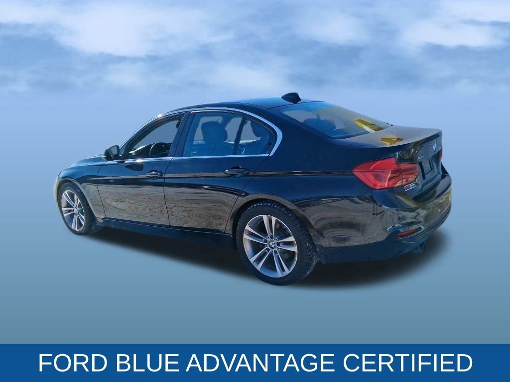 Used 2018 BMW 330i xDrive Sedan w/ Convenience Package image 3