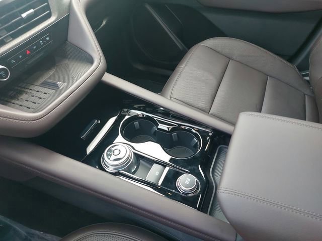 Certified 2025 Ford Explorer Platinum w/ Ultimate Package image 24