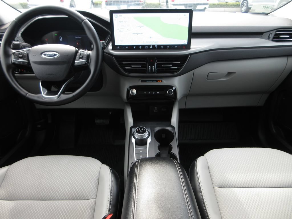 Certified 2025 Ford Escape SE FWD image 21