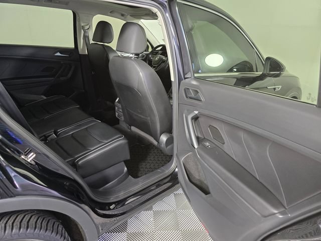 Used 2019 Volkswagen Tiguan SEL Premium AWD/4WD image 13