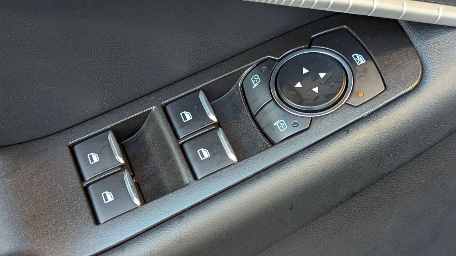 Certified 2025 Ford Explorer ST-Line w/ ST-Line Street Pack image 22