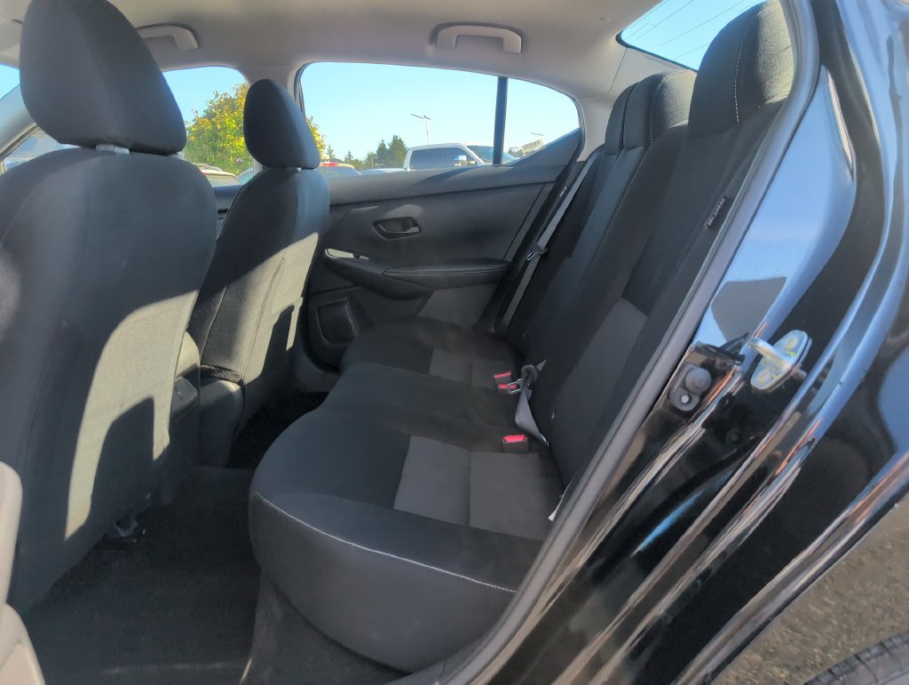 Used 2025 Nissan Sentra SV FWD image 9