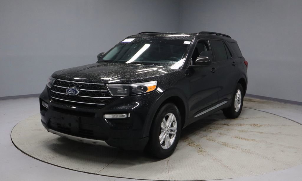 Certified 2023 Ford Explorer XLT AWD/4WD image 7