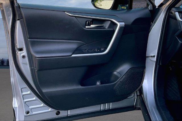 Used 2024 Toyota RAV4 XLE FWD image 20