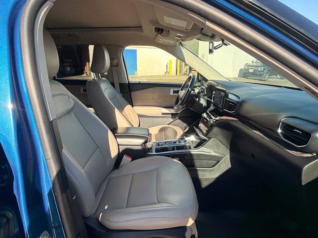 Certified 2022 Ford Explorer Limited AWD/4WD image 43