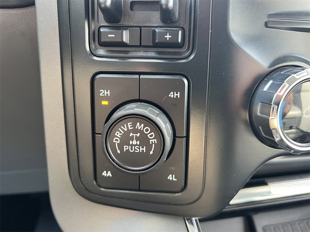 Certified 2022 Ford F150 Lariat w/ Equipment Group 502A High image 30