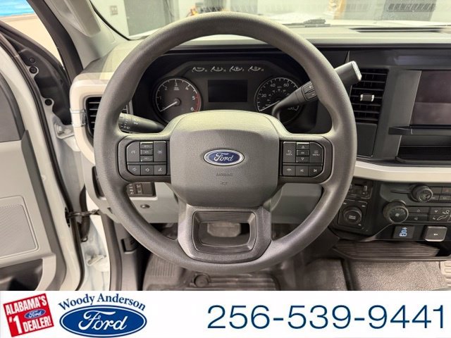 Certified 2025 Ford F550 4x4 Crew Cab Super Duty image 9
