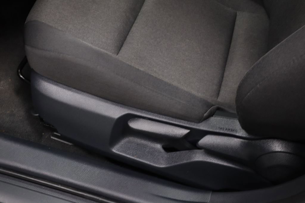 Used 2025 Toyota Camry LE FWD image 24