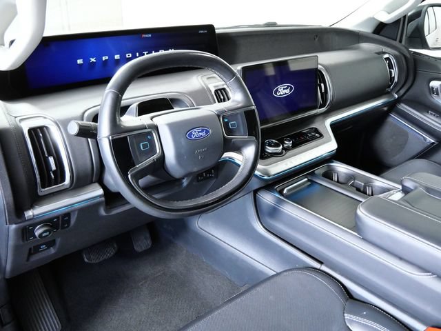 Certified 2025 Ford Expedition Platinum AWD/4WD image 32