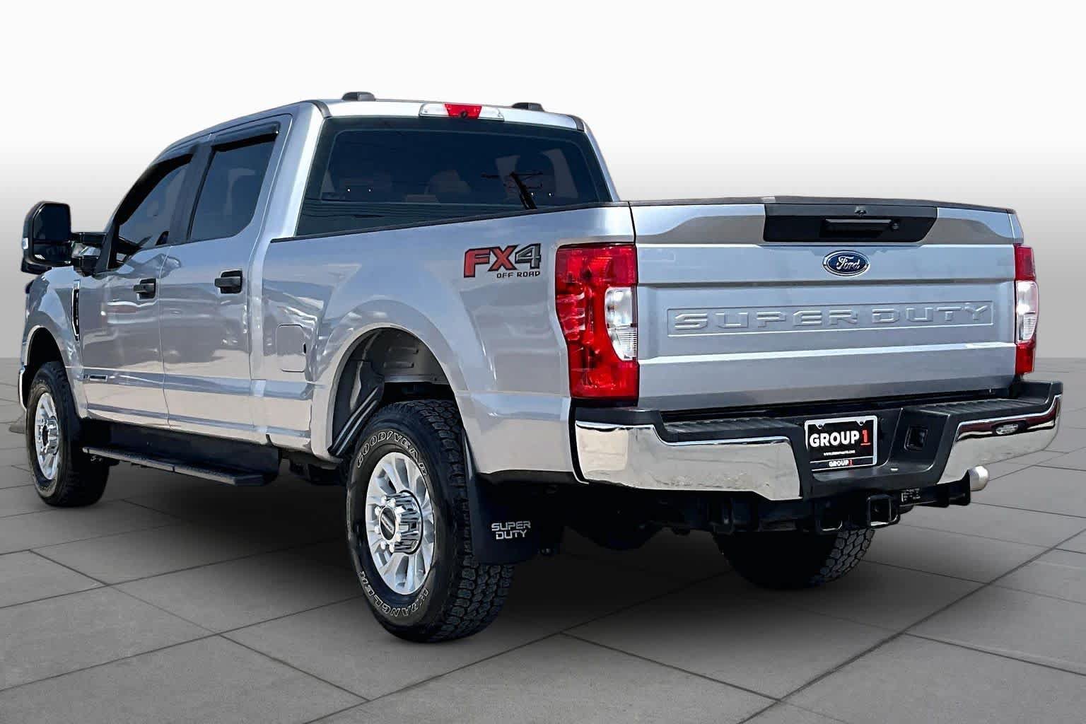 Certified 2022 Ford F250 4x4 Crew Cab Super Duty image 12