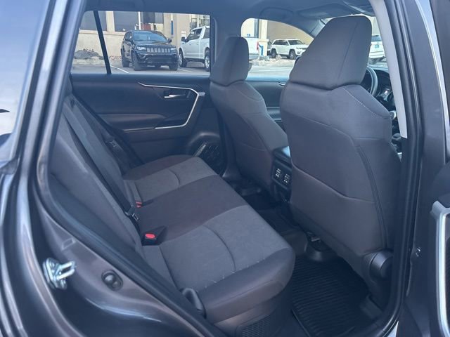 Used 2021 Toyota RAV4 XLE AWD/4WD image 20