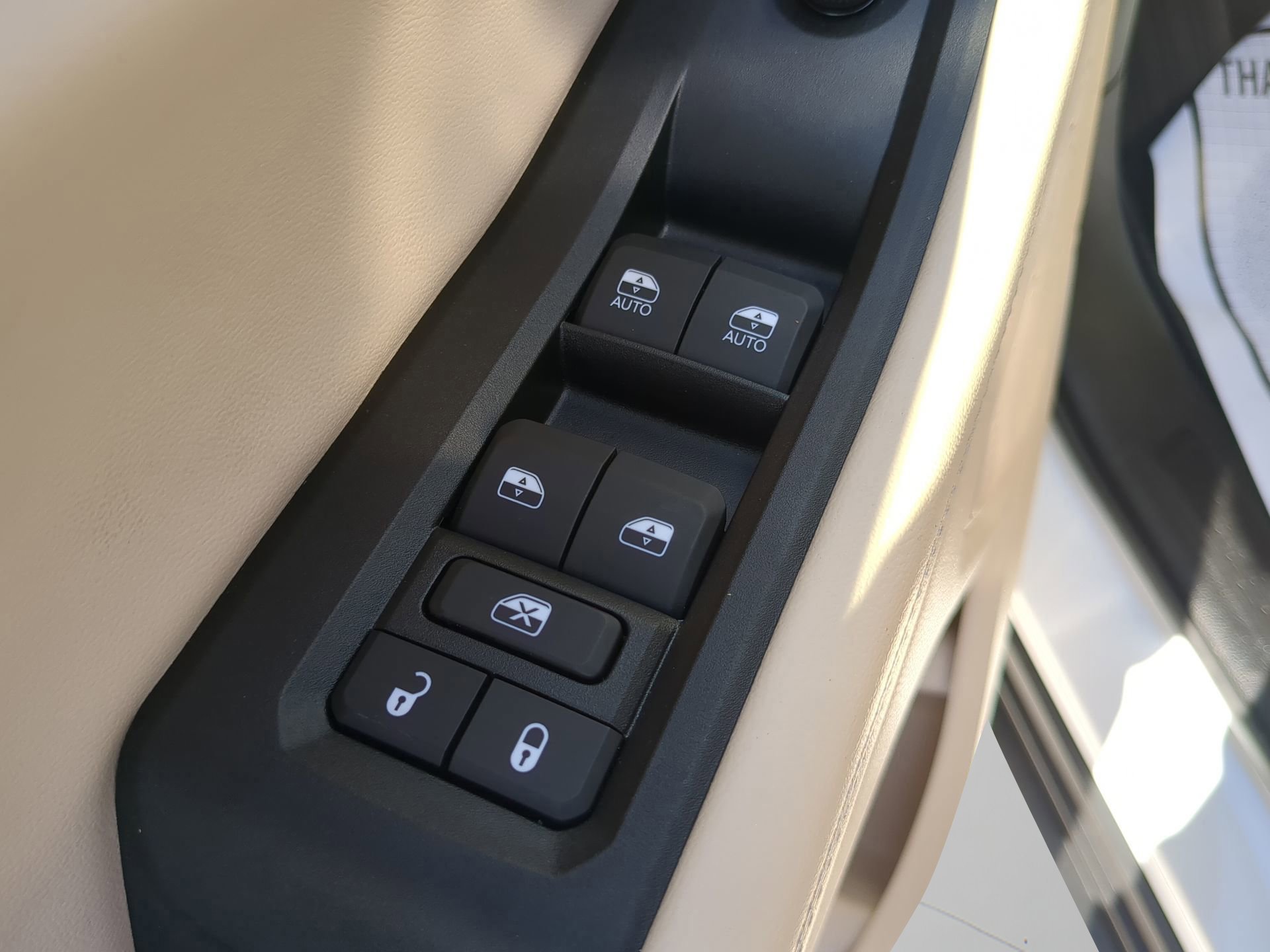 Used 2025 Jeep Grand Cherokee Limited w/ Trailer Tow Package image 47