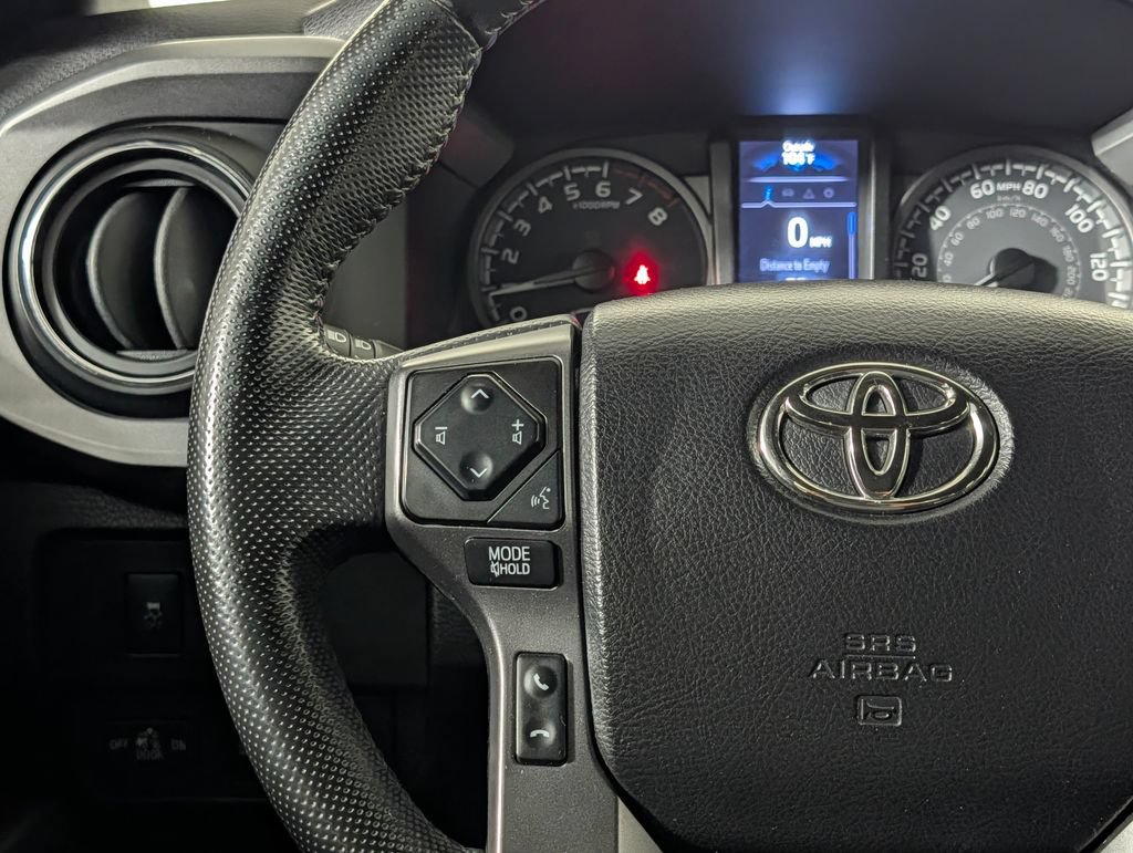 Used 2021 Toyota Tacoma TRD Off-Road w/ Technology Package AWD/4WD image 15