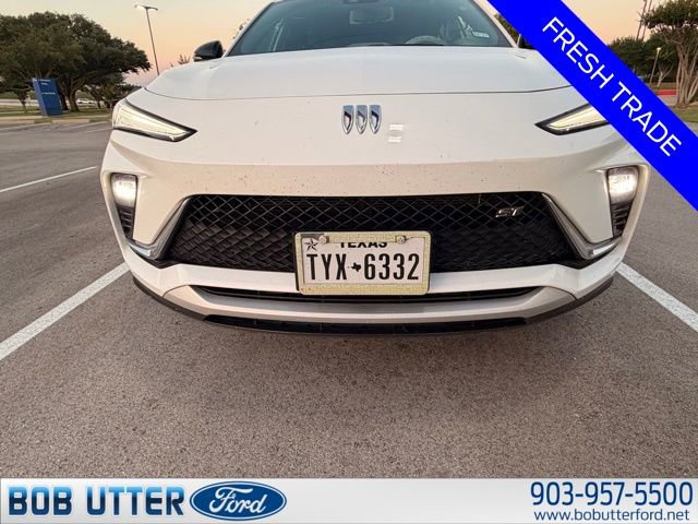 Used 2024 Buick Envista Sport Touring FWD image 1