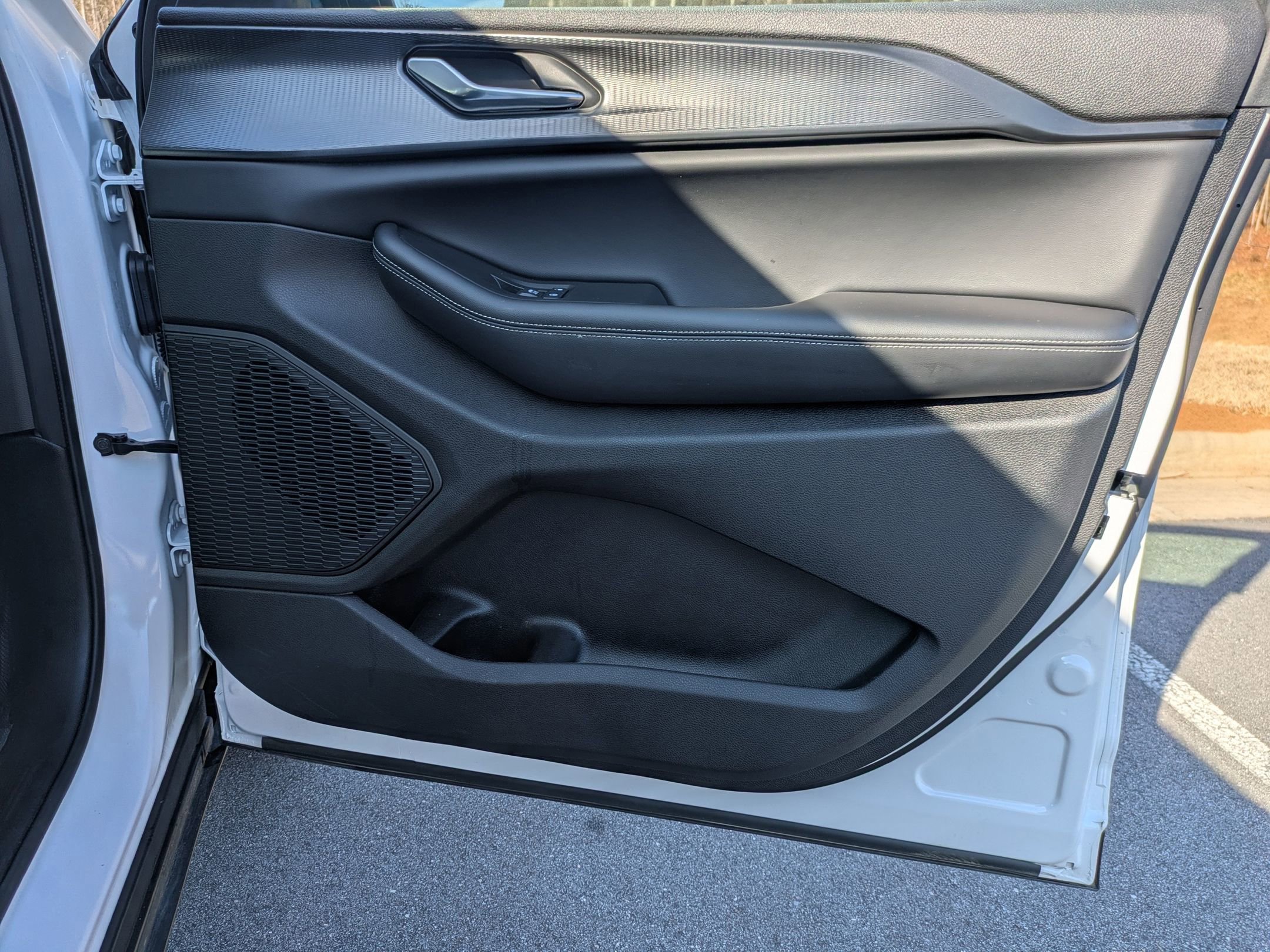 Used 2025 Jeep Grand Cherokee Laredo w/ Luxury Tech Group I image 34