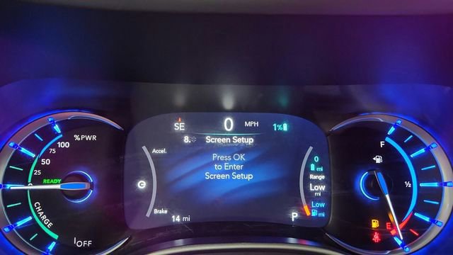 Used 2024 Chrysler Pacifica Select image 11