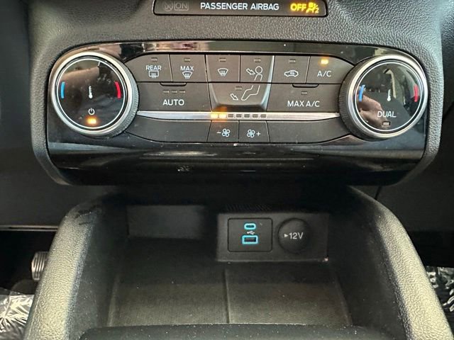 Certified 2022 Ford Escape SE w/ SE Sport Appearance Package FWD image 16