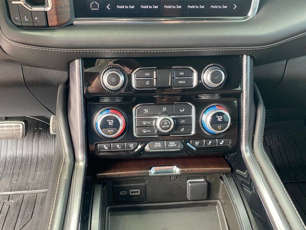 Used 2023 GMC Yukon XL Denali Ultimate AWD/4WD image 17