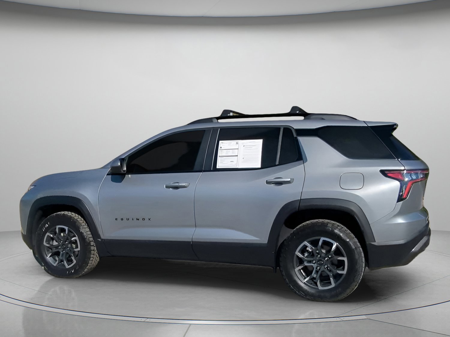 Used 2025 Chevrolet Equinox ACTIV w/ Convenience Package III image 10