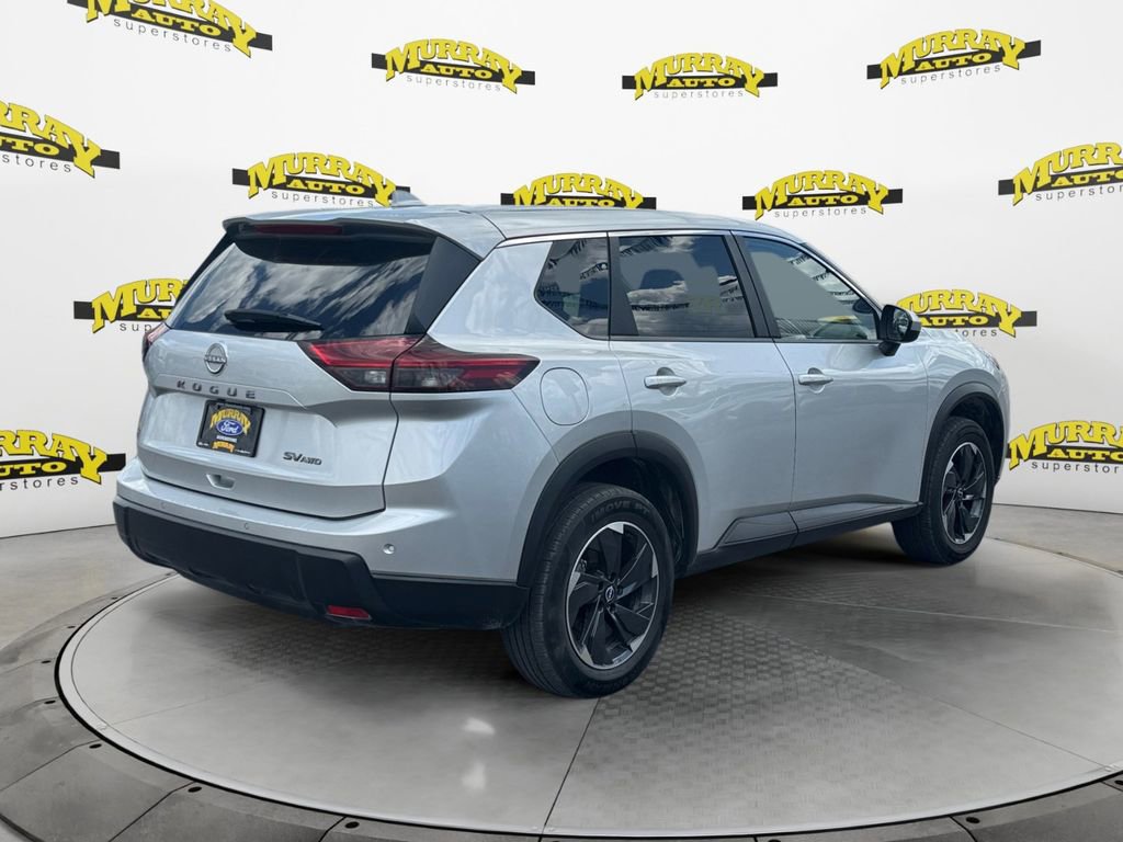 Used 2024 Nissan Rogue SV AWD/4WD image 6