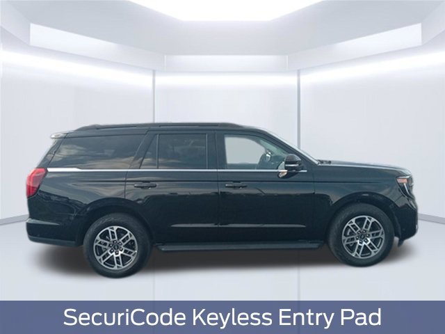 Certified 2025 Ford Expedition Active AWD/4WD image 12