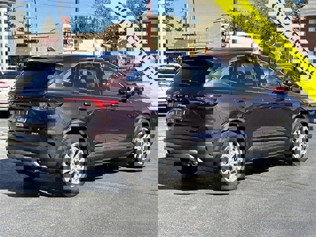 Certified 2023 Ford Escape Active image 2