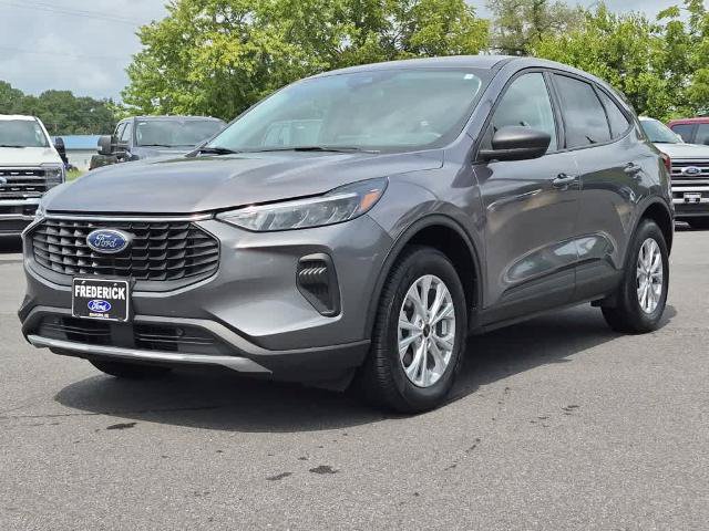 Certified 2025 Ford Escape Active AWD/4WD image 1