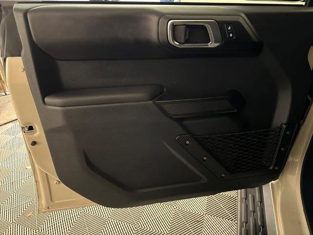 Certified 2025 Ford Bronco Outer Banks AWD/4WD image 16