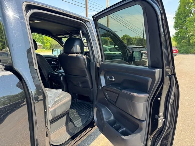 Used 2021 Nissan Titan PRO-4X w/ Pro-4x Convenience Package AWD/4WD image 15