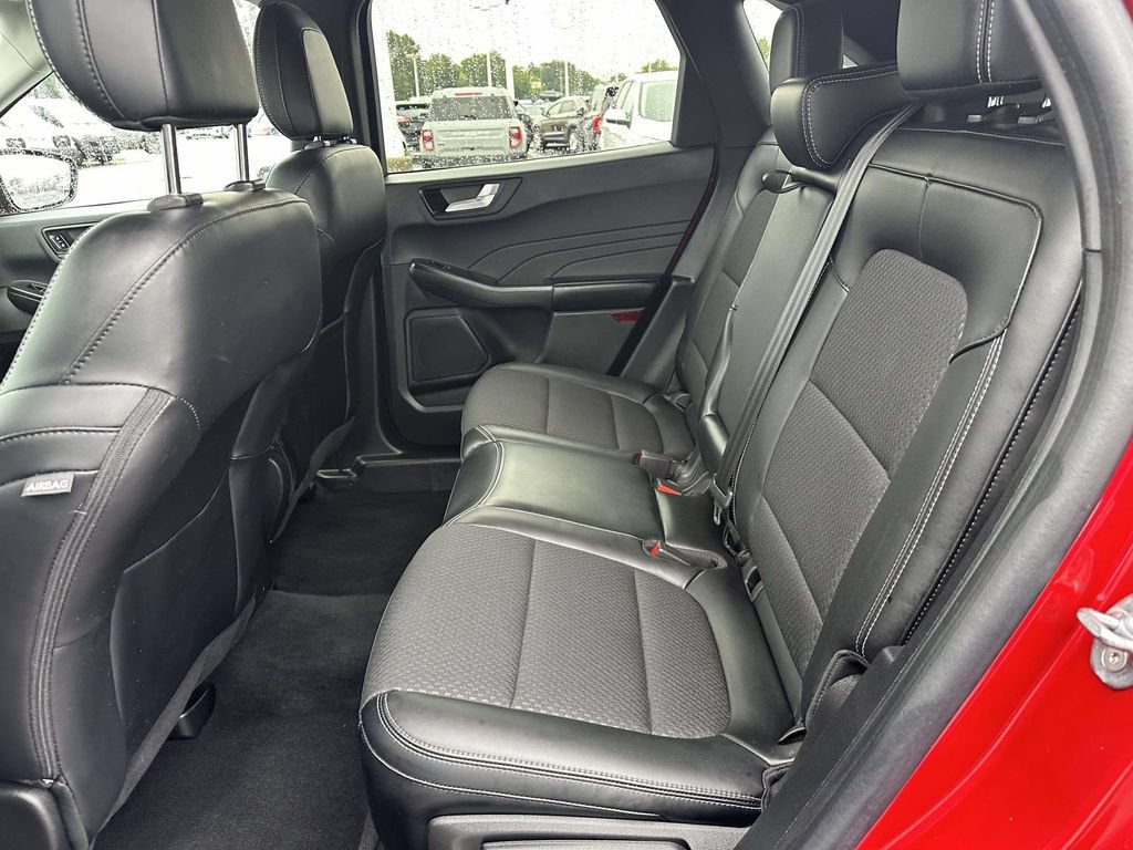 Certified 2023 Ford Escape SE FWD image 12