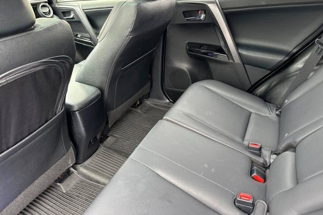 Used 2018 Toyota RAV4 SE w/ Power Extra Value Package FWD image 15